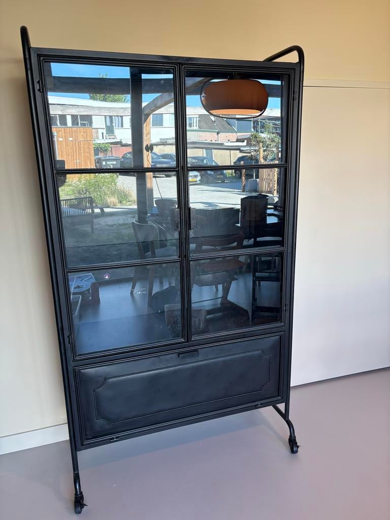 Vitrinekast BePureHome Steel Storage industrieel staal zwart, Ophalen, Gebruikt, 50 tot 100 cm, Metaal