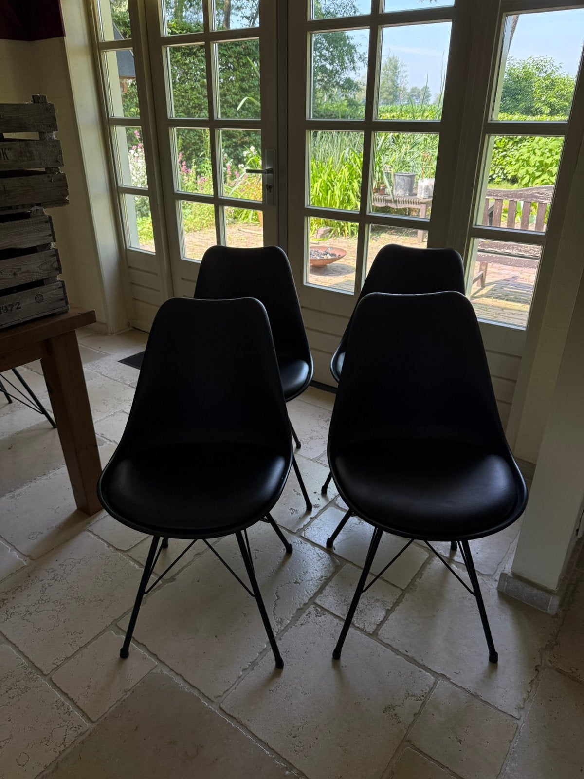Set van 4 en set van 2 stoelen, Huis en Inrichting, Stoelen, Ophalen, Kunststof, Zwart, Zo goed als nieuw