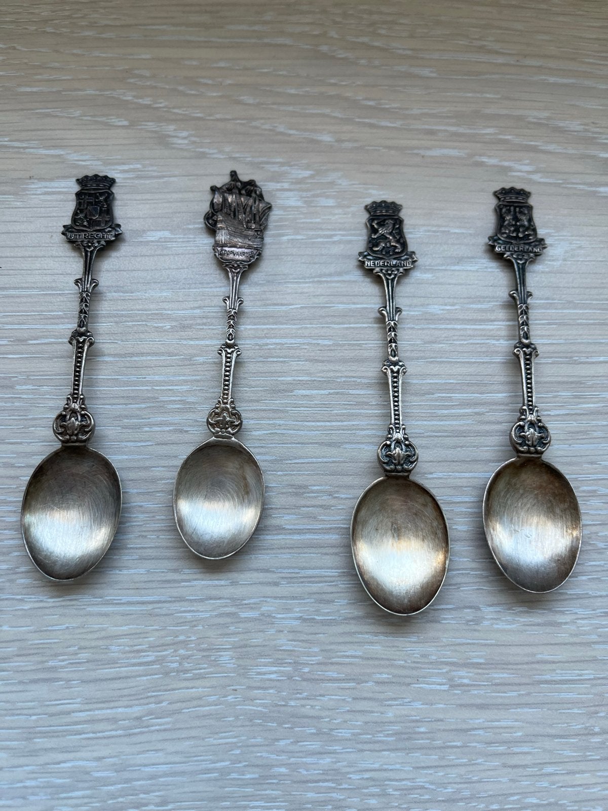 Set van 4 antieke zilveren herdenkingslepels, Ophalen of Verzenden, Zilver