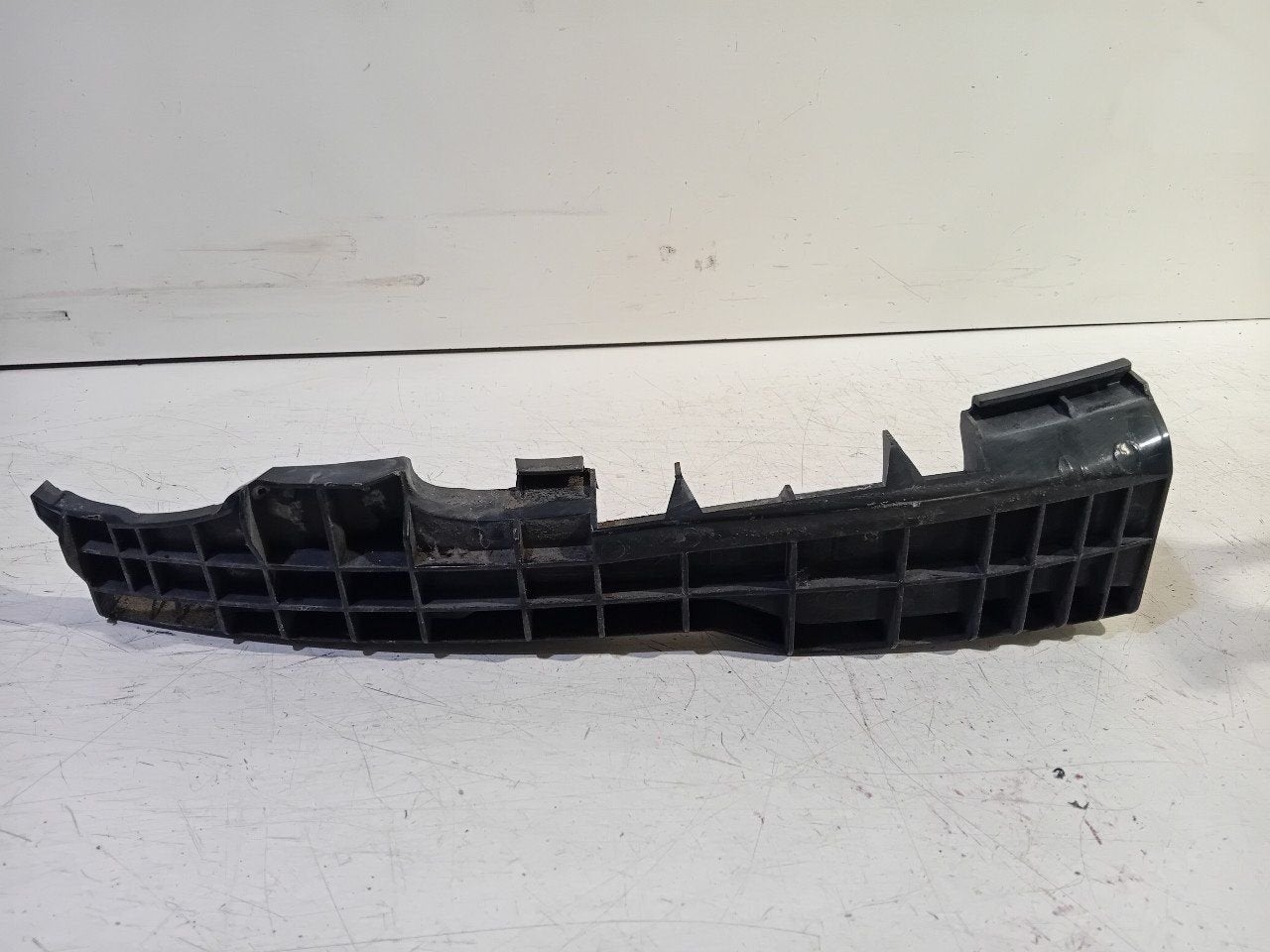 Koplamp houder links Lexus GS, Auto-onderdelen, Onderdelen@venauto.nl, Van der Ven Autorecycling B.V., Gebruikt, Ettenseweg 76, 4706 PB Roosendaal, The Netherlands
