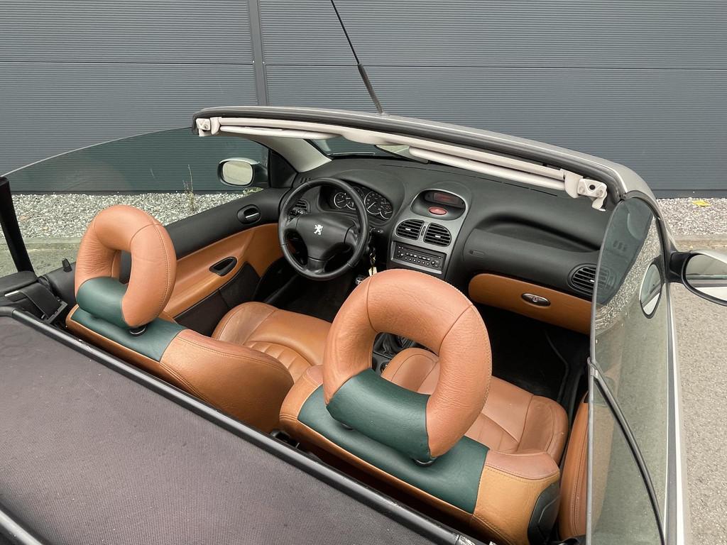 Peugeot 206 CC 2.0-16V Roland Garros | Nieuwe APK | Leder |, Auto's, Gebruikt, 4 cilinders, Cabriolet, 4 stoelen