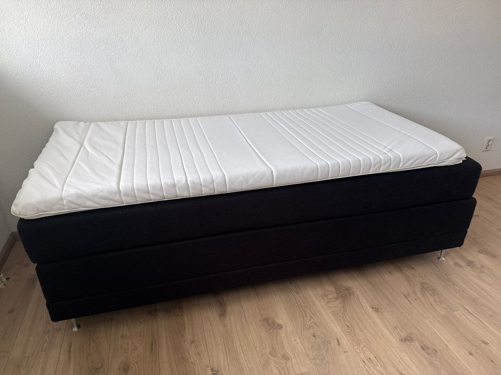 eenpersoons boxspring met Ikea tussoy topmatras, Ophalen, Gebruikt, 90 cm, Eenpersoons