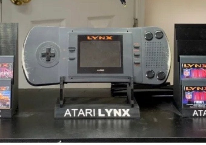 Atari Lynx display houder, Spelcomputers en Games, Verzenden, Zo goed als nieuw, Atari Lynx