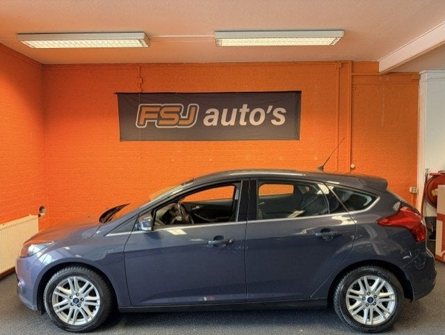 Ford Focus 1.0 ECOBOOST / 5 DEURS / TITANIUM / VELE OPTIES!, Euro 5, Gebruikt, 635 kg, Bedrijf