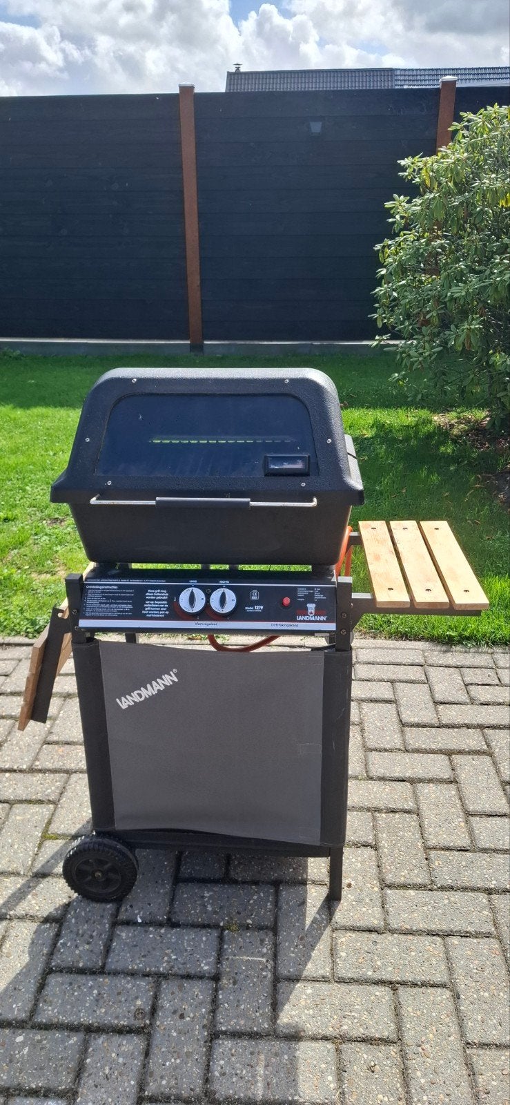 Landmann gasbarbecue met zijtafels, Ophalen, Gebruikt, Landmann