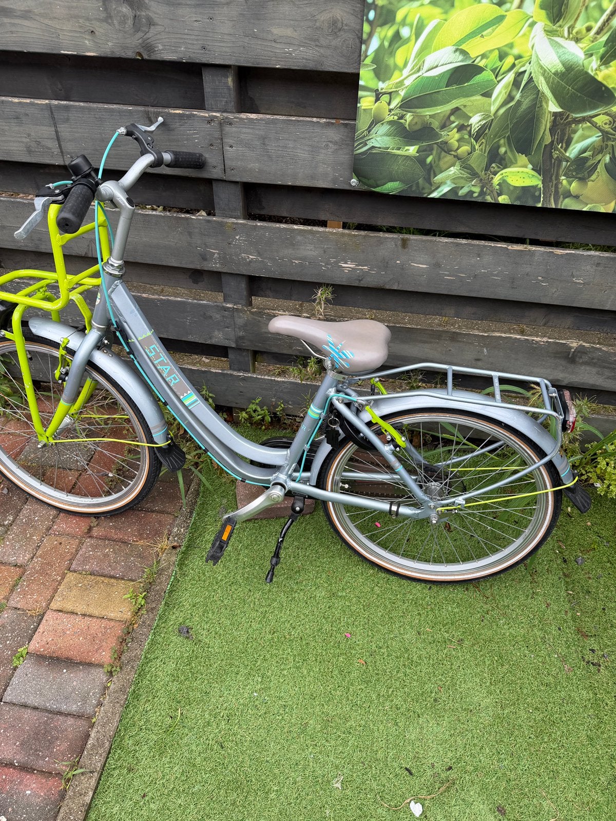 Kinder fiets, Ophalen of Verzenden, Zo goed als nieuw, 20 inch