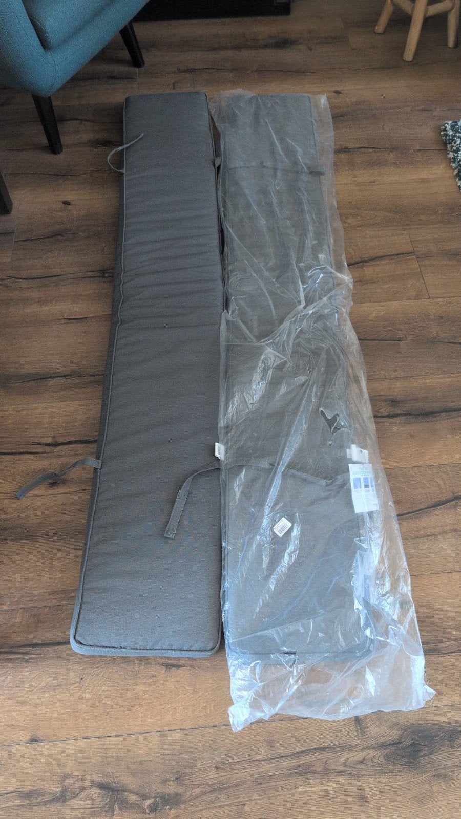 Nieuwe donkergrijze picknicktafelkussens 27,5x180cm, Ophalen, Nieuw, Grijs, Vierkant