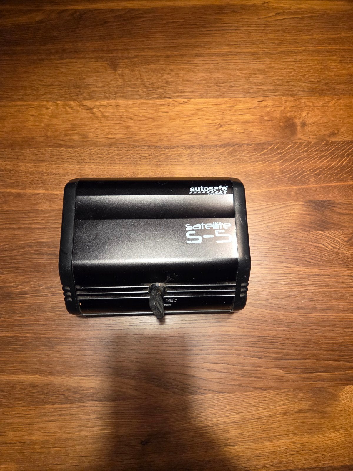 Autosafe Satellite S-5 Kluisje met slot en kabel, Ophalen of Verzenden, Gebruikt
