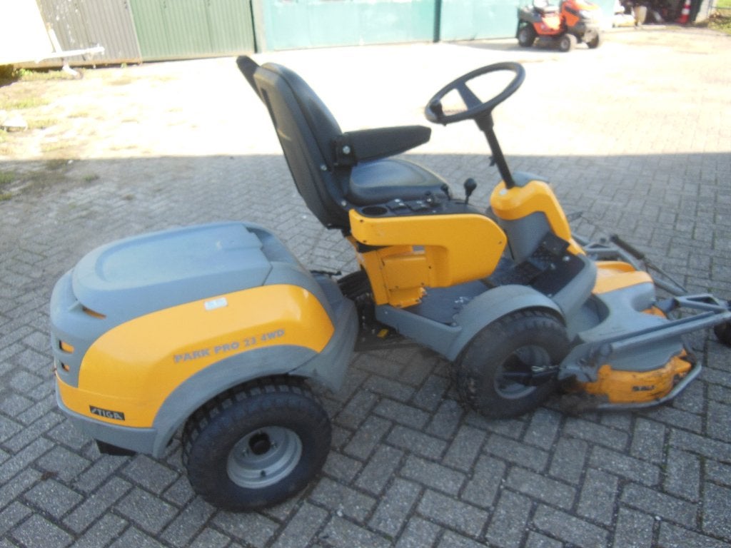 te koop  stiga  park  pro  23  4  WD  met  110  maaidek, Ophalen, Cirkelmaaier, Gebruikt, Stiga