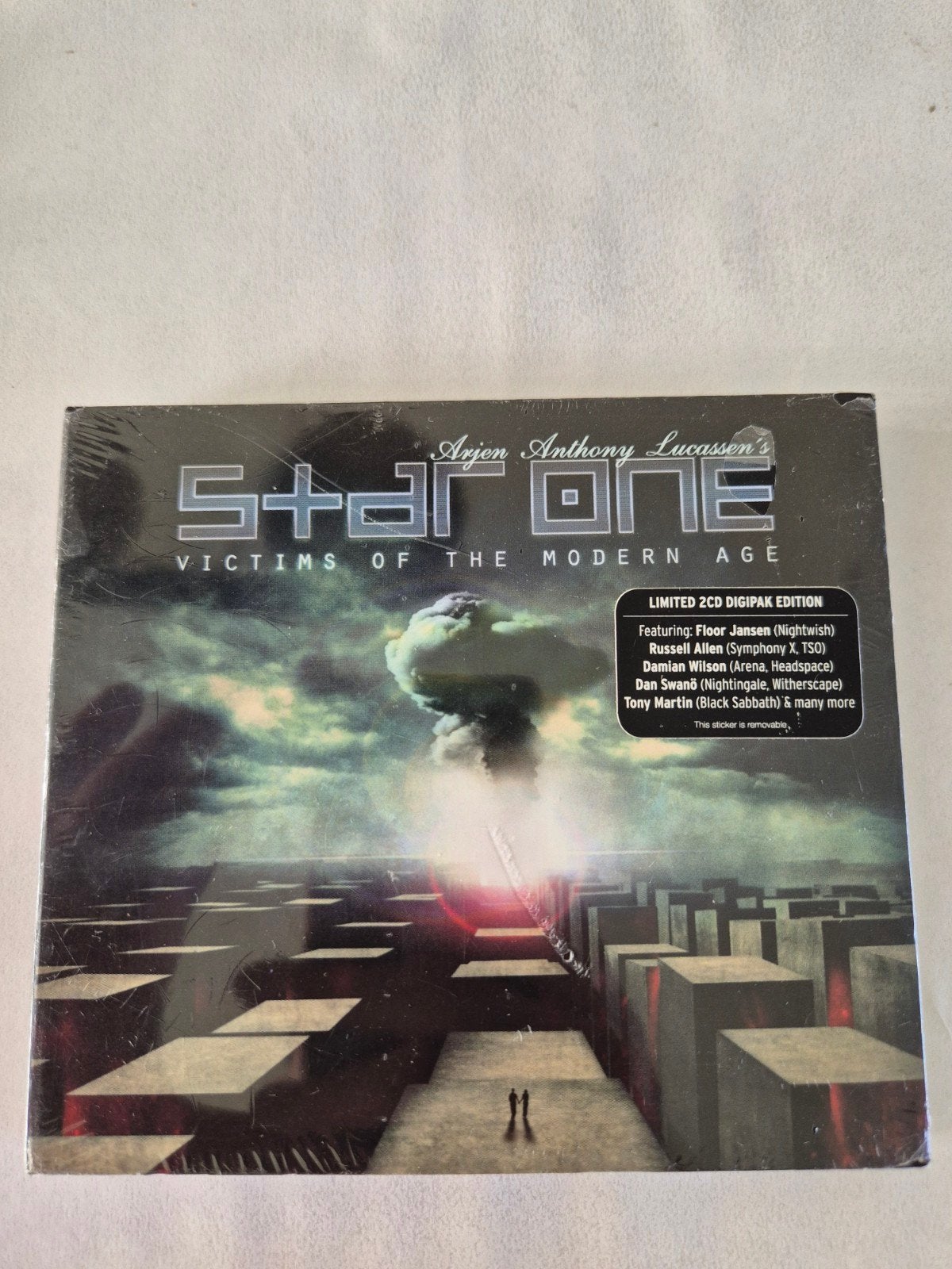 Arjen Anthony Lucassen's Star One - Victims... 2cd. NIEUW, Ophalen of Verzenden, Nieuw in verpakking