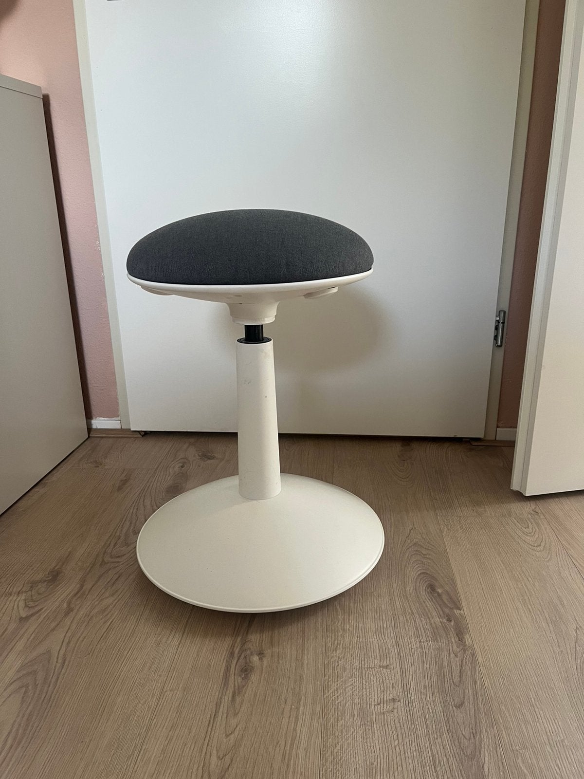 Ikea Nilserik zit/stakrukje, Ophalen, Zo goed als nieuw, Kunststof