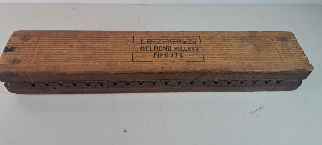 L. Bezemer & Zn. Helmond sigarenmal, Ophalen of Verzenden