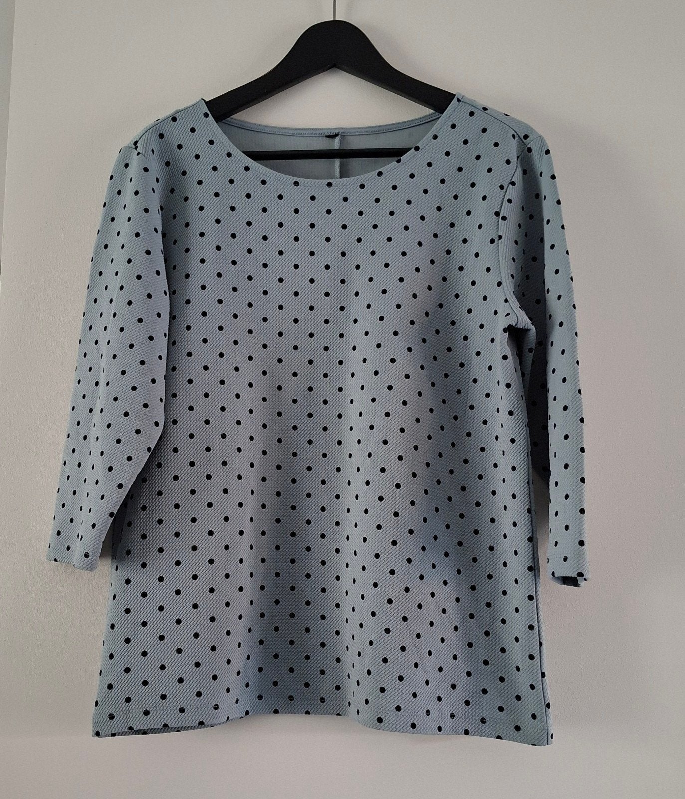Hema Lichtblauwe Top met Polka Dots - Maat M, Maat 38/40 (M), Blauw, Ophalen of Verzenden, Zo goed als nieuw