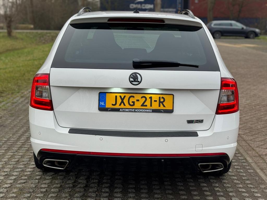 Skoda Octavia Combi 2.0 TSI RS / XENON / LED / LEDER / PDC, Gebruikt, 4 cilinders, 1984 cc, Wit