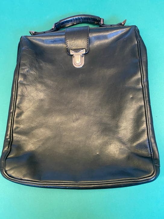 Zwarte leren rugzak/aktetas - Vintage look, Ophalen of Verzenden, Gebruikt, 25 tot 40 cm, Overige merken