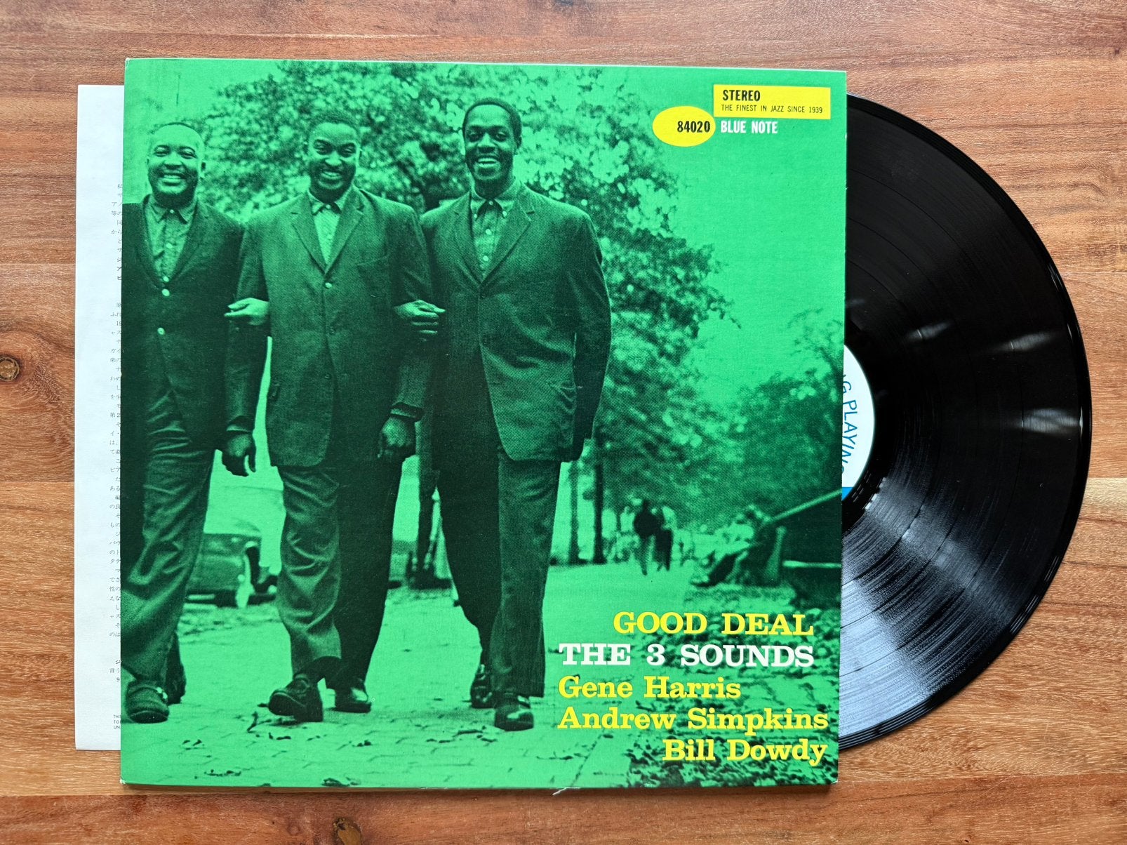 The 3 Sounds – Good Deal (Japan, 1979, Blue Note) LP, Cd's en Dvd's, Vinyl | Jazz en Blues, 1960 tot 1980, Inclusief insert, Ophalen of Verzenden