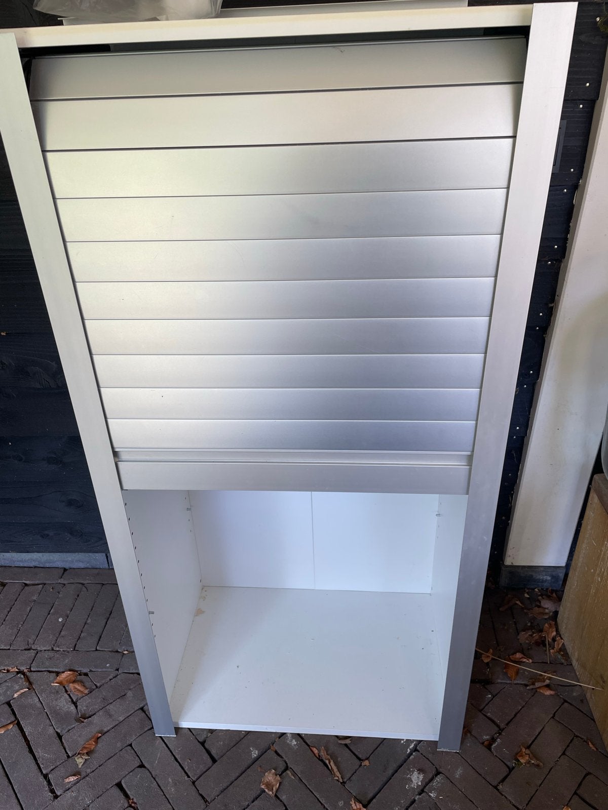 IKEA kast met rolluik en 5 planken, Huis en Inrichting, Kasten | Roldeurkasten en Archiefkasten, Gebruikt, 100 tot 150 cm, 25 tot 50 cm