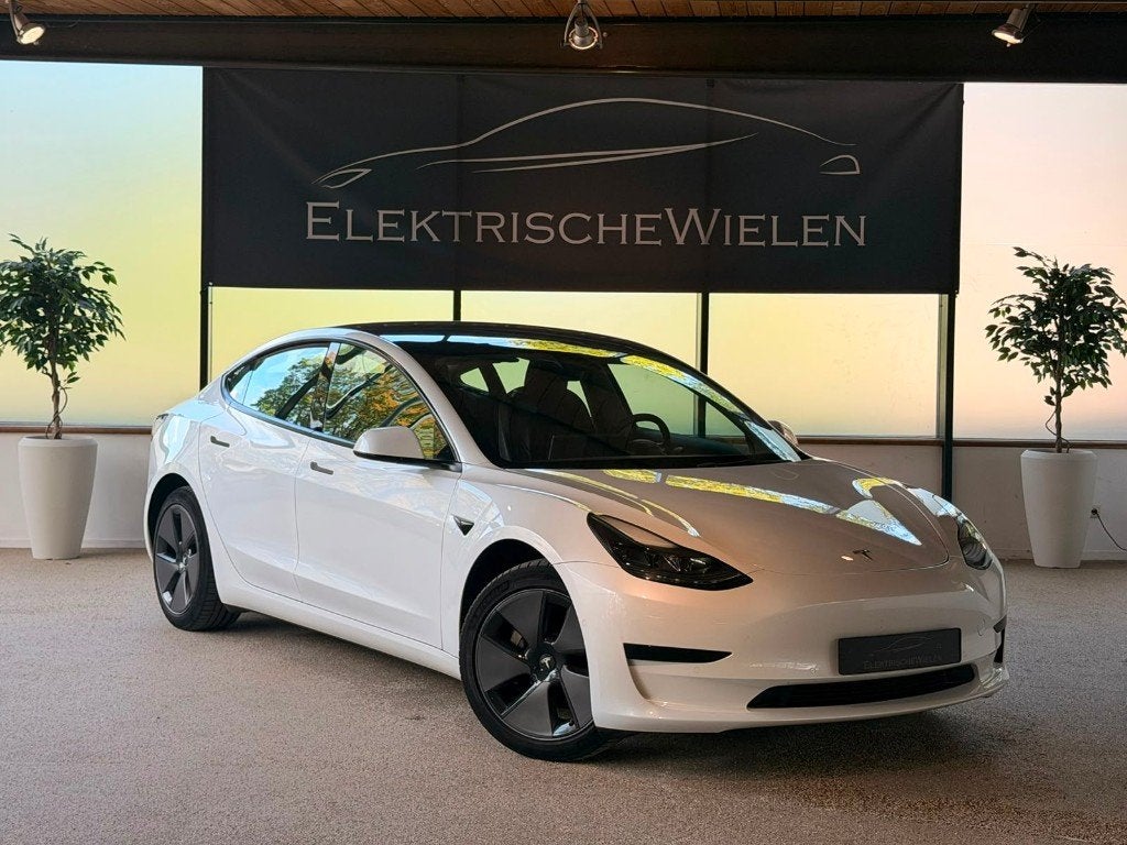 Tesla Model 3 / 2021 LFP! WARMTEPOMP FACELIFT 1e EIG 89% SoH, Auto's, Automaat, 238 pk, Achterwielaandrijving, Zwart