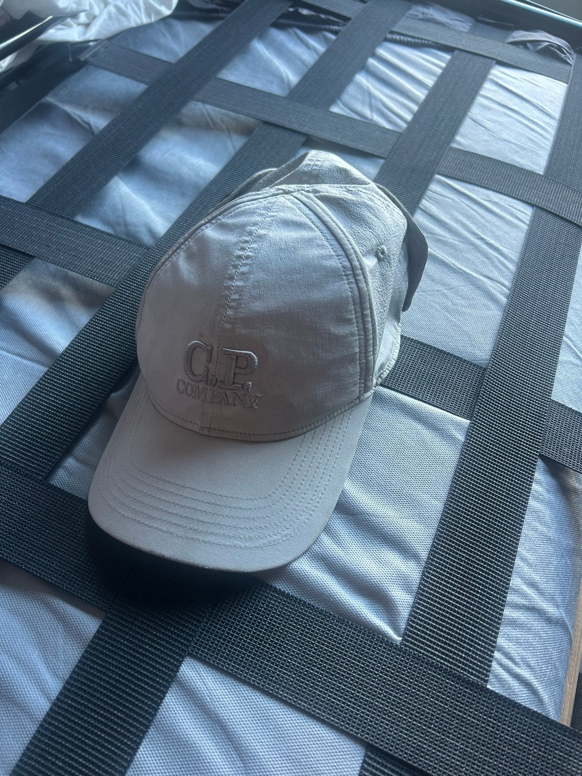 CP company pet, Ophalen of Verzenden, Zo goed als nieuw