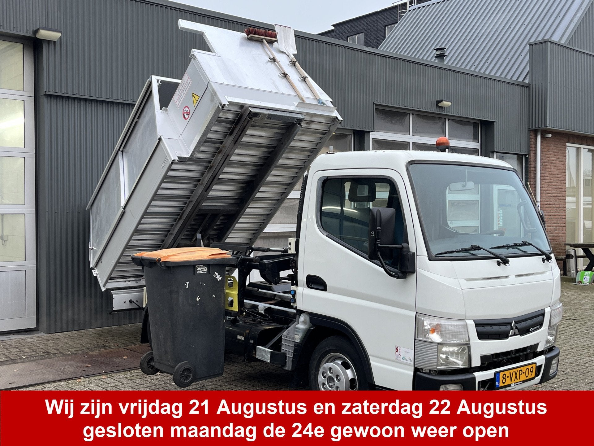 Mitsubishi Canter 3S13 3.0 Automaat Veegvuilkipper zijlader, Auto's, Automaat, Euro 5, Gebruikt, Zwart