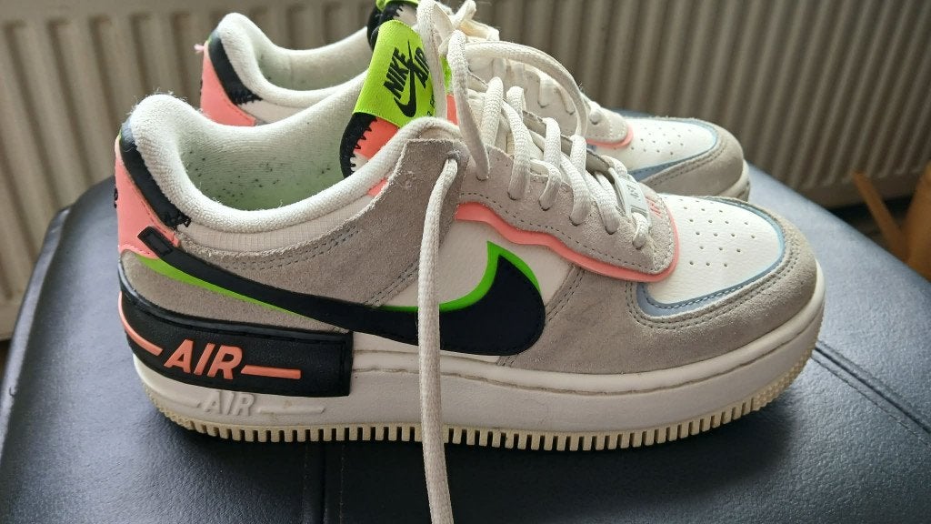 Nike air  dames sneakers zgn maat 38 zie de foto,s, Overige kleuren, Nike, Ophalen of Verzenden, Sneakers of Gympen