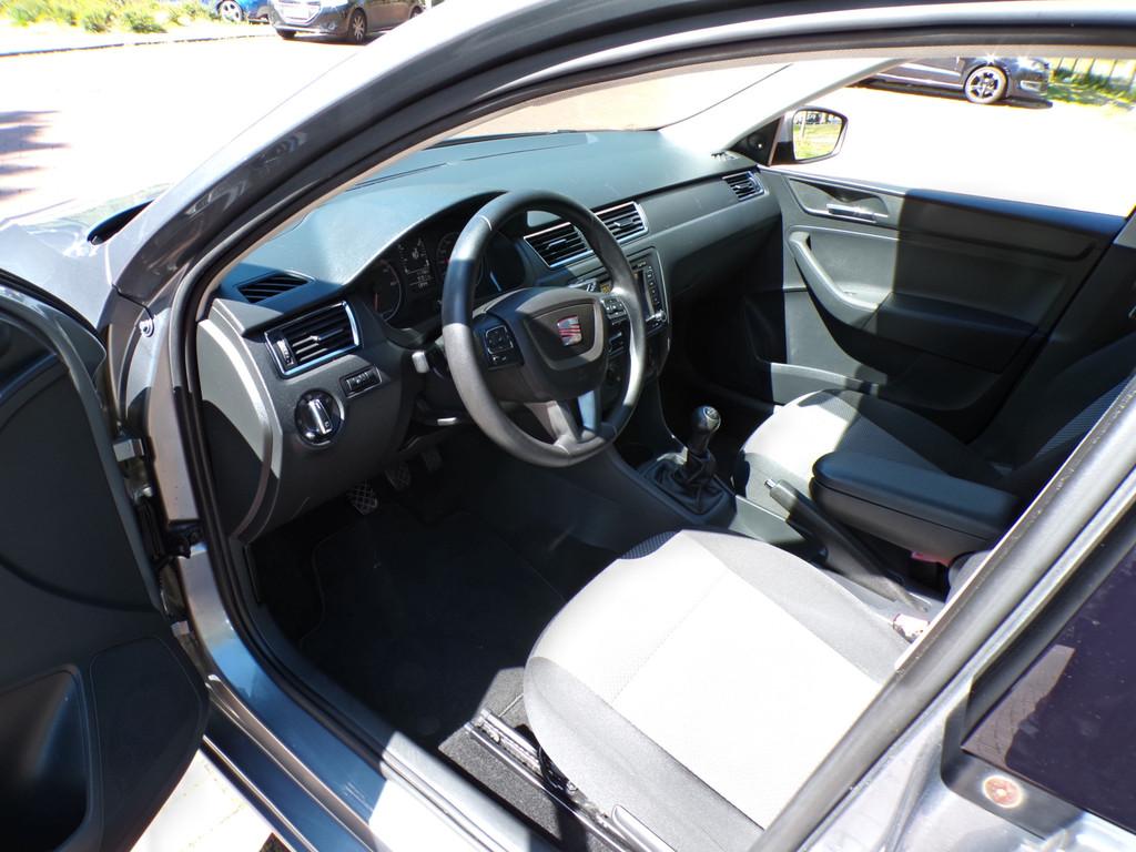 SEAT Toledo 1.2 TSI Enjoy 5 deurs hb (bj 2013), Voorwielaandrijving, Euro 5, Gebruikt, 4 cilinders