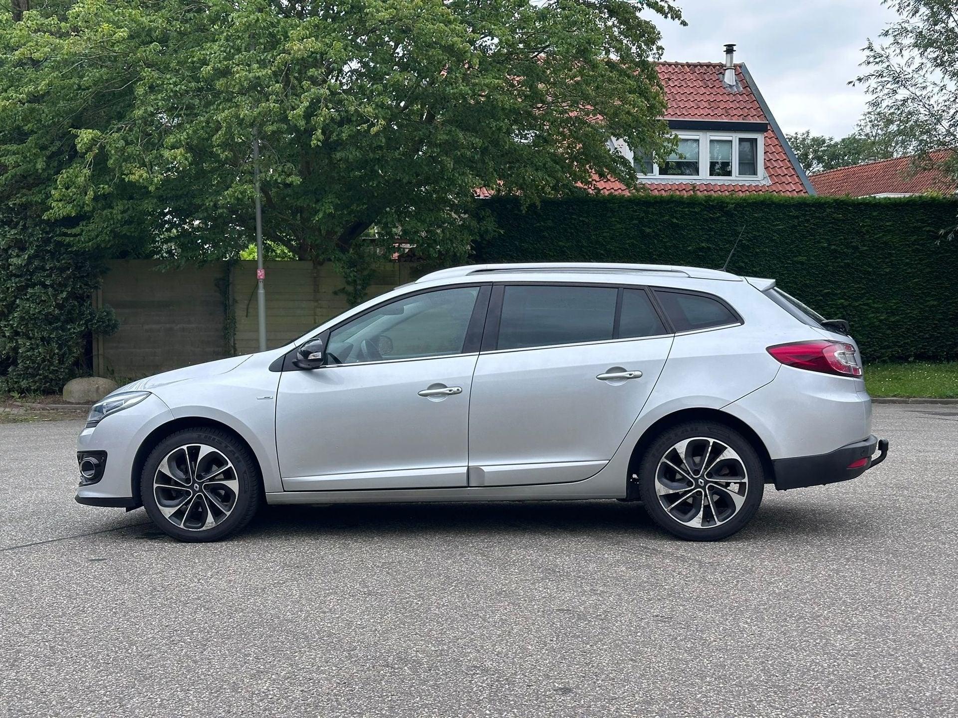 Renault Mégane Estate 1.2 TCe Bose Achteruit camera*Navigat, Voorwielaandrijving, Gebruikt, 4 cilinders, 116 pk