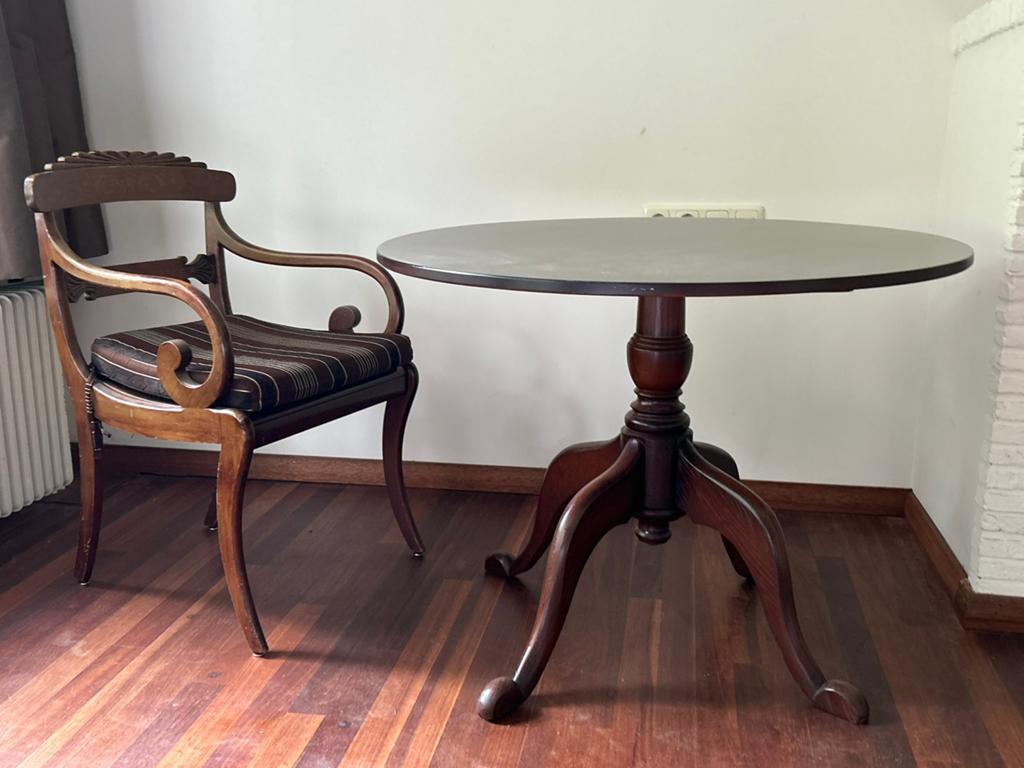 Antieke ronde tafel met stoelen, Antiek en Kunst, Antiek | Meubels | Stoelen en Banken, Ophalen