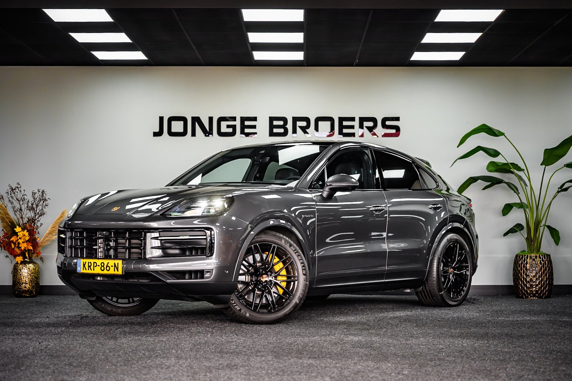 Porsche Cayenne Coupé 3.0 S E-Hybrid Black Edition Pano/Inn, Auto's, Automaat, Cayenne, Gebruikt, Euro 6