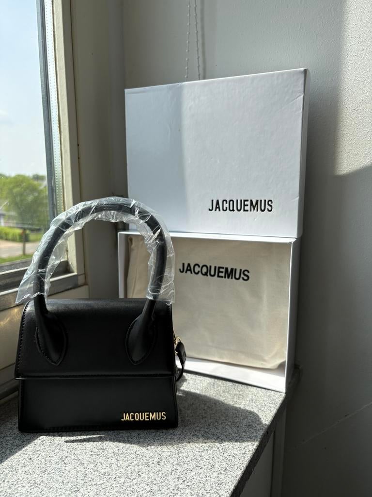 Jacquemus tas zwart dames, Sieraden, Tassen en Uiterlijk, Tassen | Damestassen, Ophalen of Verzenden, Zo goed als nieuw, Zwart