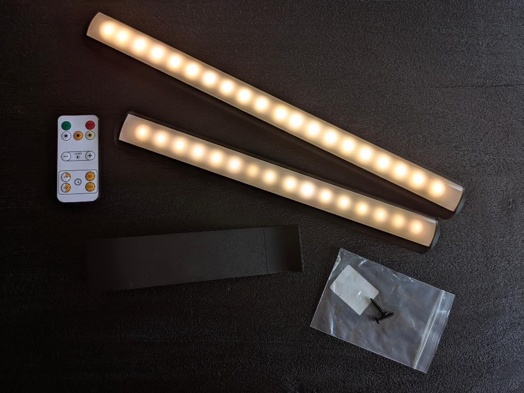 Twee zwarte LED-schilderijlampen Kaja 33 en 40 cm, z.g.a.n., Huis en Inrichting, Ophalen of Verzenden, Zo goed als nieuw, Metaal