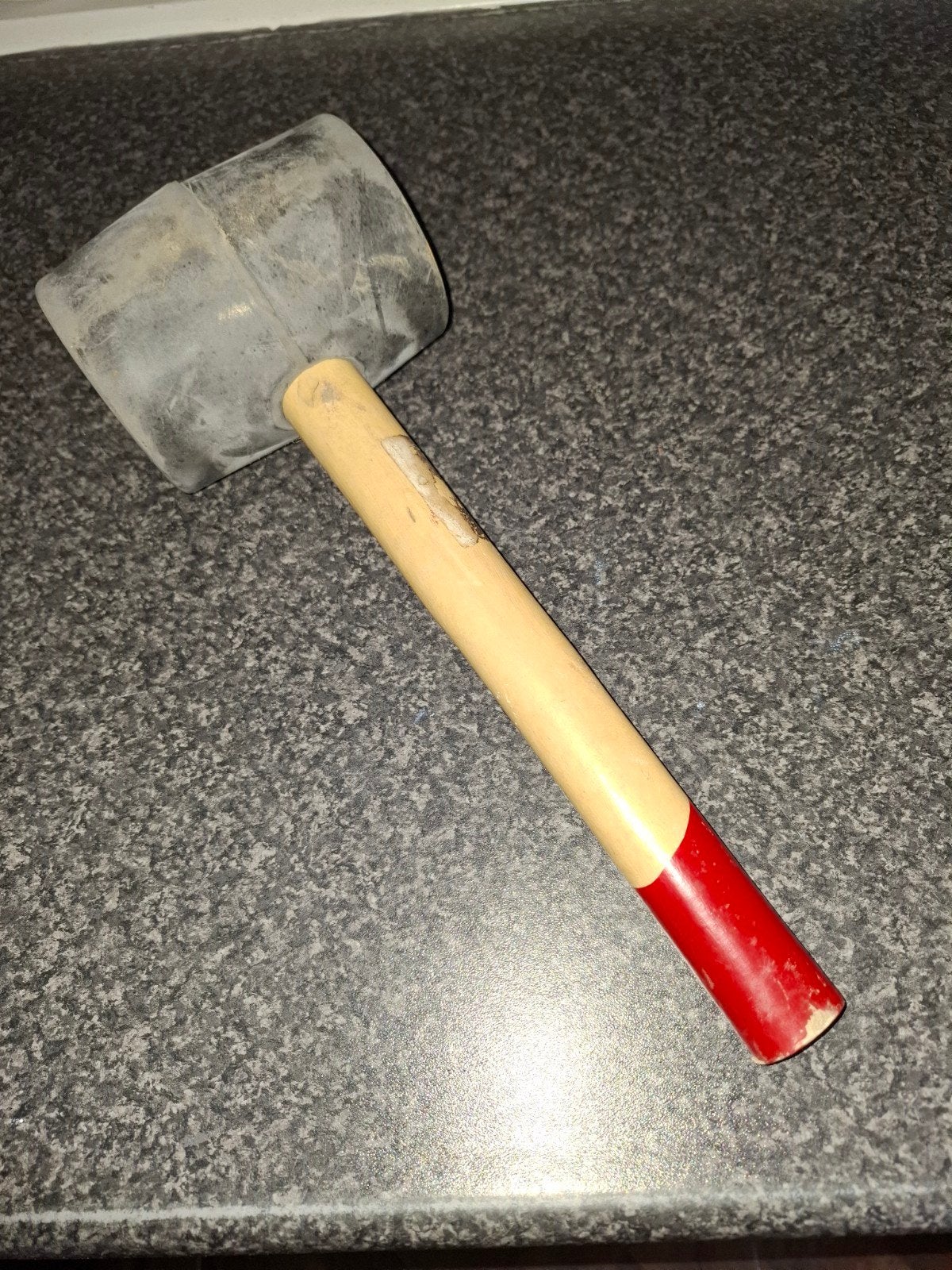 Rubberen hamer met houten steel, Ophalen, Gebruikt, Hamer