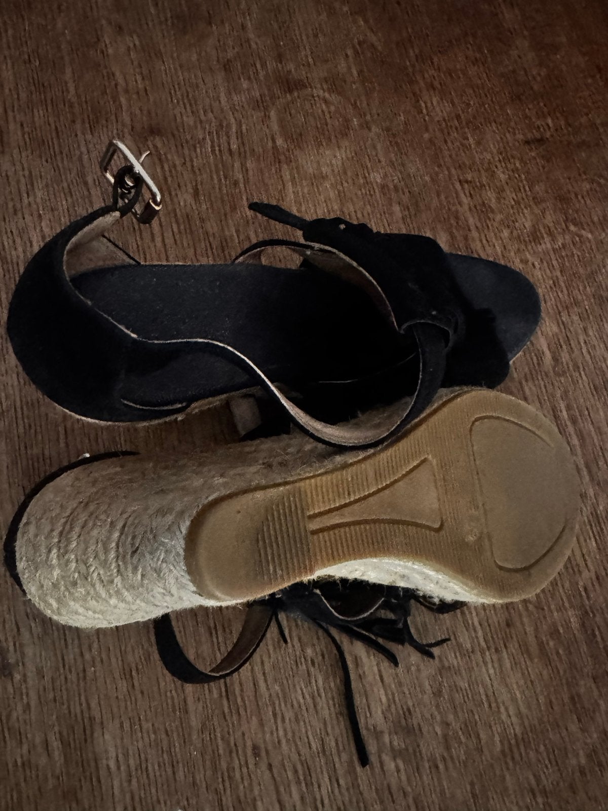 Sandaal/ sleehakken zwart met franjes, Zwart, Zo goed als nieuw, Sandalen of Muiltjes, Ophalen of Verzenden