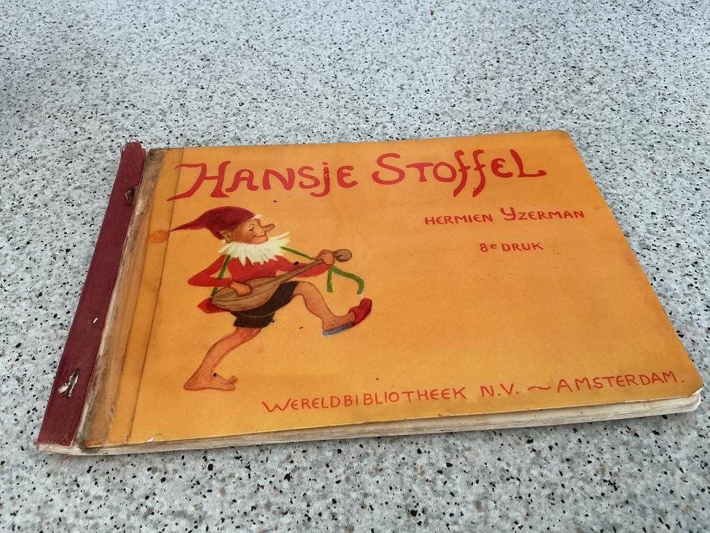 Hansje Stoffel - Hermien Yzerman, Boeken, Ophalen of Verzenden, Gelezen, Sprookjes