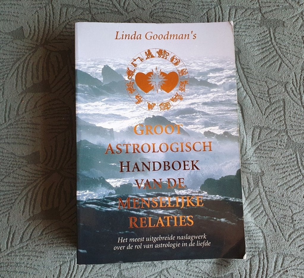 Groot astrologisch handboek van de menselijke relaties, Boeken, Esoterie en Spiritualiteit, Gelezen, Linda Goodman, Achtergrond en Informatie