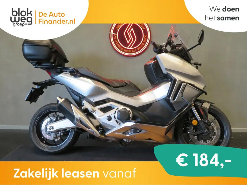 Honda NSS 750 FORZA NIEUWSTAAT! € 10.850,00, Bedrijf, Scooter