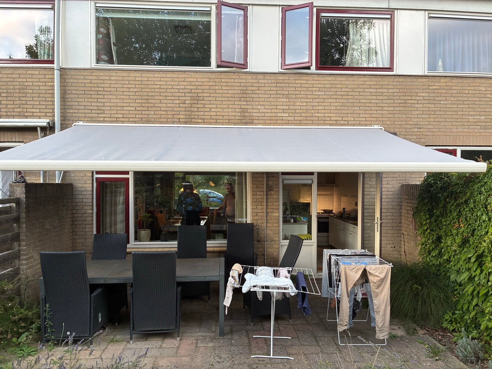 Elektrisch knikarmscherm, recent 2026 gereviseerd zgan doek, Tuin en Terras, Ophalen, 450 cm of meer, Elektrisch, Zo goed als nieuw
