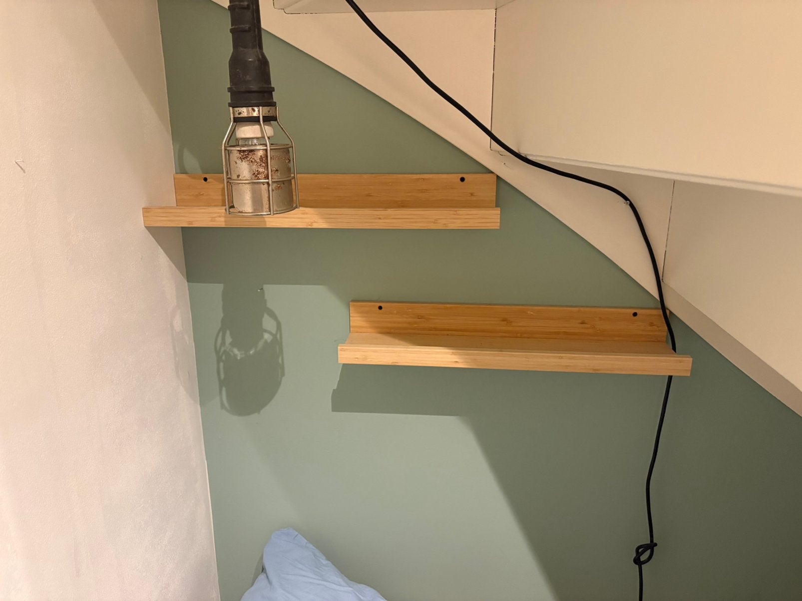 2 MÅLERÅS Schilderijenplank bamboe 55 cm, Ophalen, Zo goed als nieuw