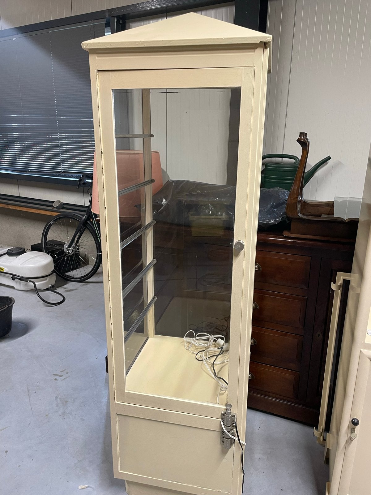 Vintage Vitrinekasten met Glazen Deur en Opbergruimte, Ophalen, Minder dan 50 cm, Gebruikt, Minder dan 25 cm