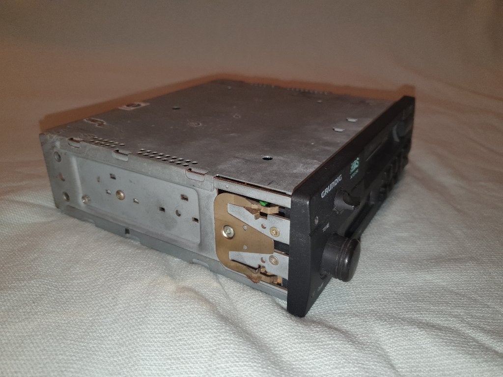 Foto 5 van Autoradio - Grundig WKC 1700 VD - Tuner Cassette Player