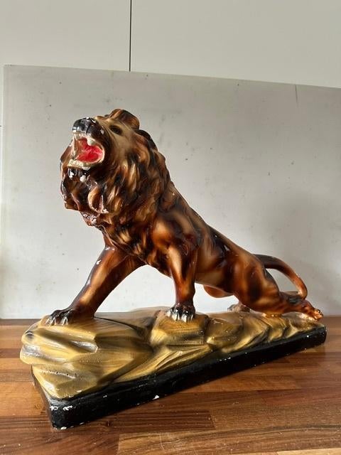 Franse Art Deco beeld van leeuw, gips, Ophalen