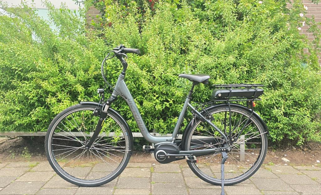 Victoria ebike
28" 50cm
Bosch midden motor
Bosch 400watt, Fietsen en Brommers, Elektrische fietsen, Ophalen, Zo goed als nieuw