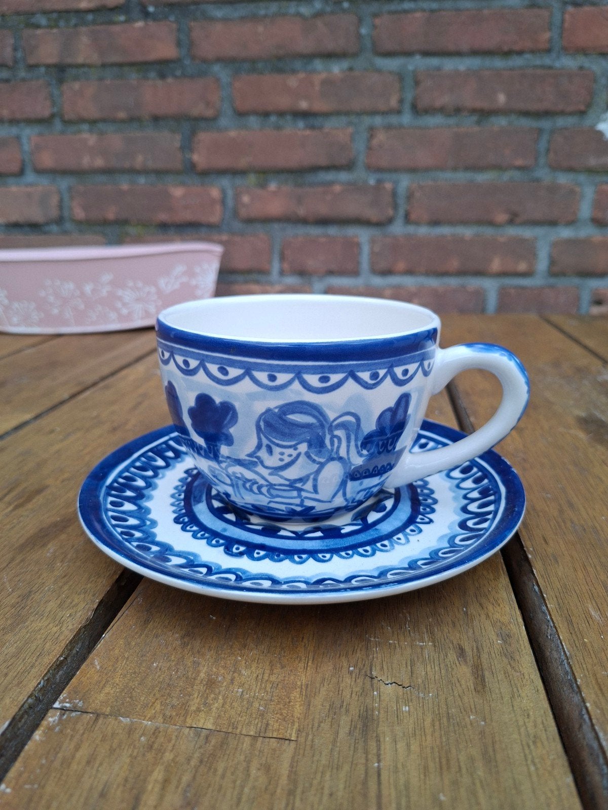 Blond Amsterdam theekop met schoteltje, Ophalen of Verzenden, Zo goed als nieuw, Kop(pen) en/of Schotel(s), Aardewerk