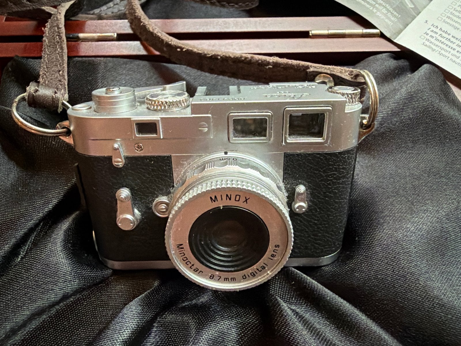 Minox Digital Classic Camera Leica M3 (DCC Leica M3), Ophalen of Verzenden, Zo goed als nieuw, Compactcamera, Overige Merken