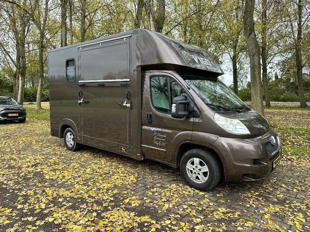 Gezocht stalling voor Paardenwagen, Toebehoren