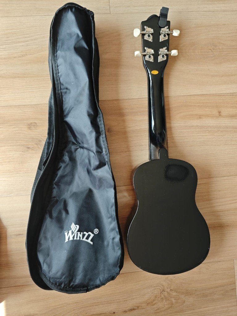 Ukulele Winzz black, Muziek en Instrumenten, Instrumenten | Toebehoren, Zo goed als nieuw, Akoestische gitaar, Ophalen of Verzenden