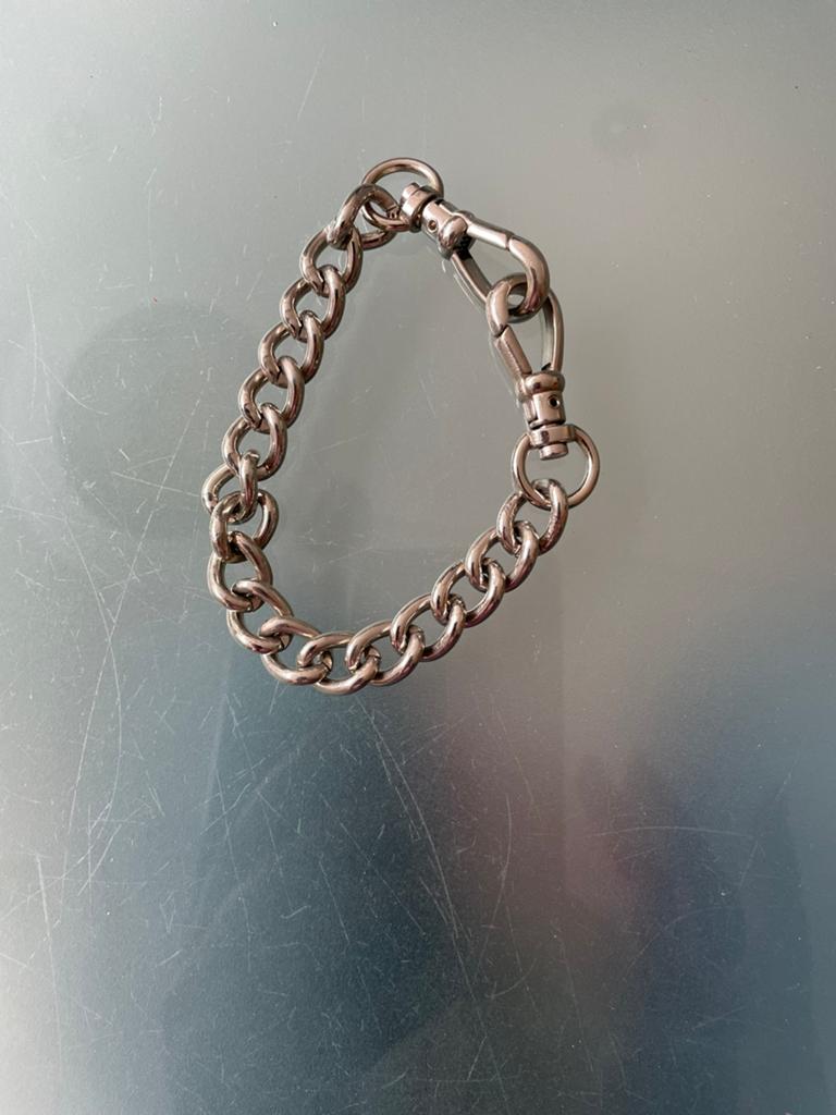 Zilverkleurige schakelarmband, Ophalen of Verzenden, Zo goed als nieuw, Zilver, Overige materialen