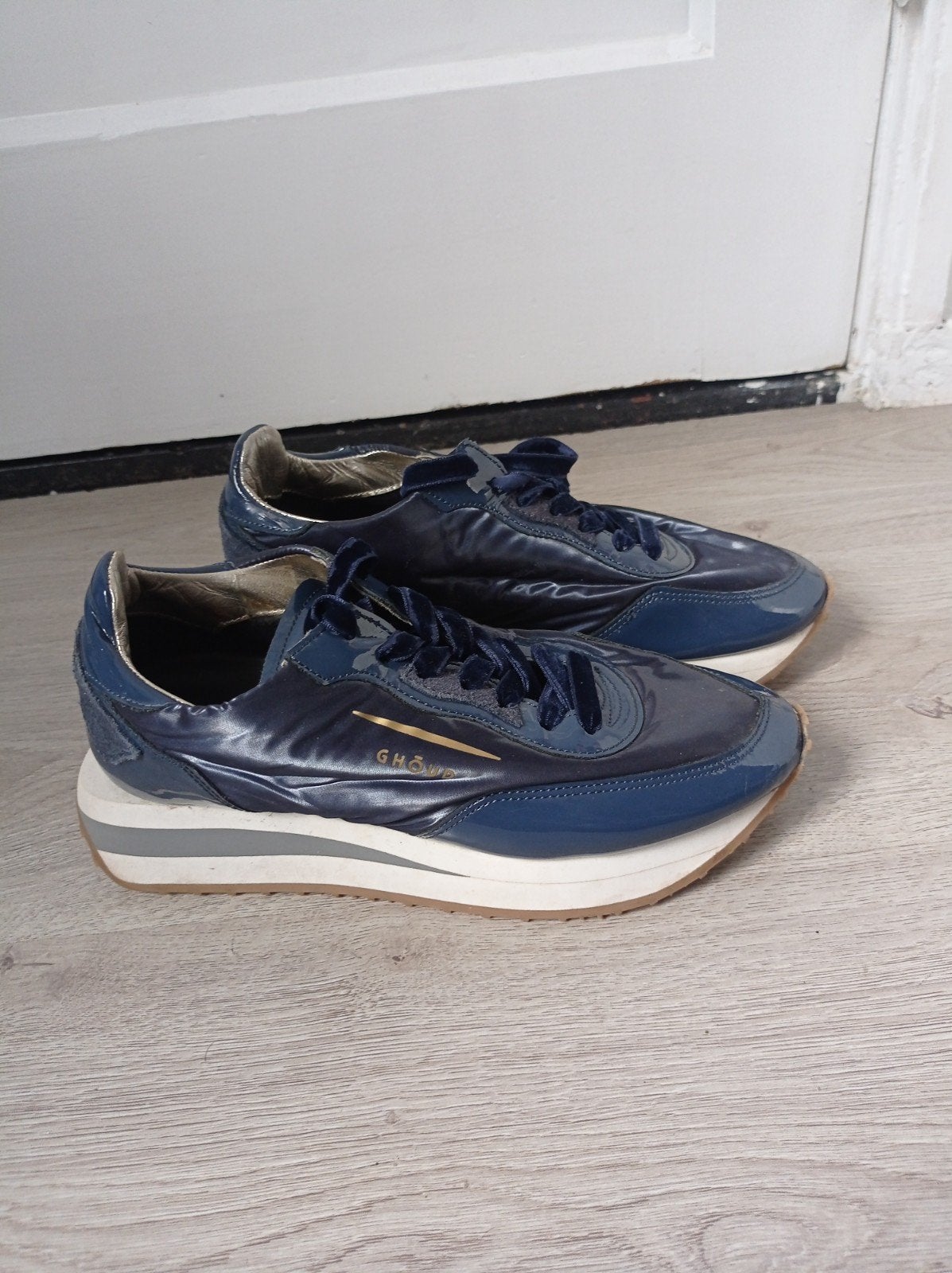 Dames Ghoud Sneakers maat 38, Ophalen of Verzenden, Zo goed als nieuw, Sneakers of Gympen