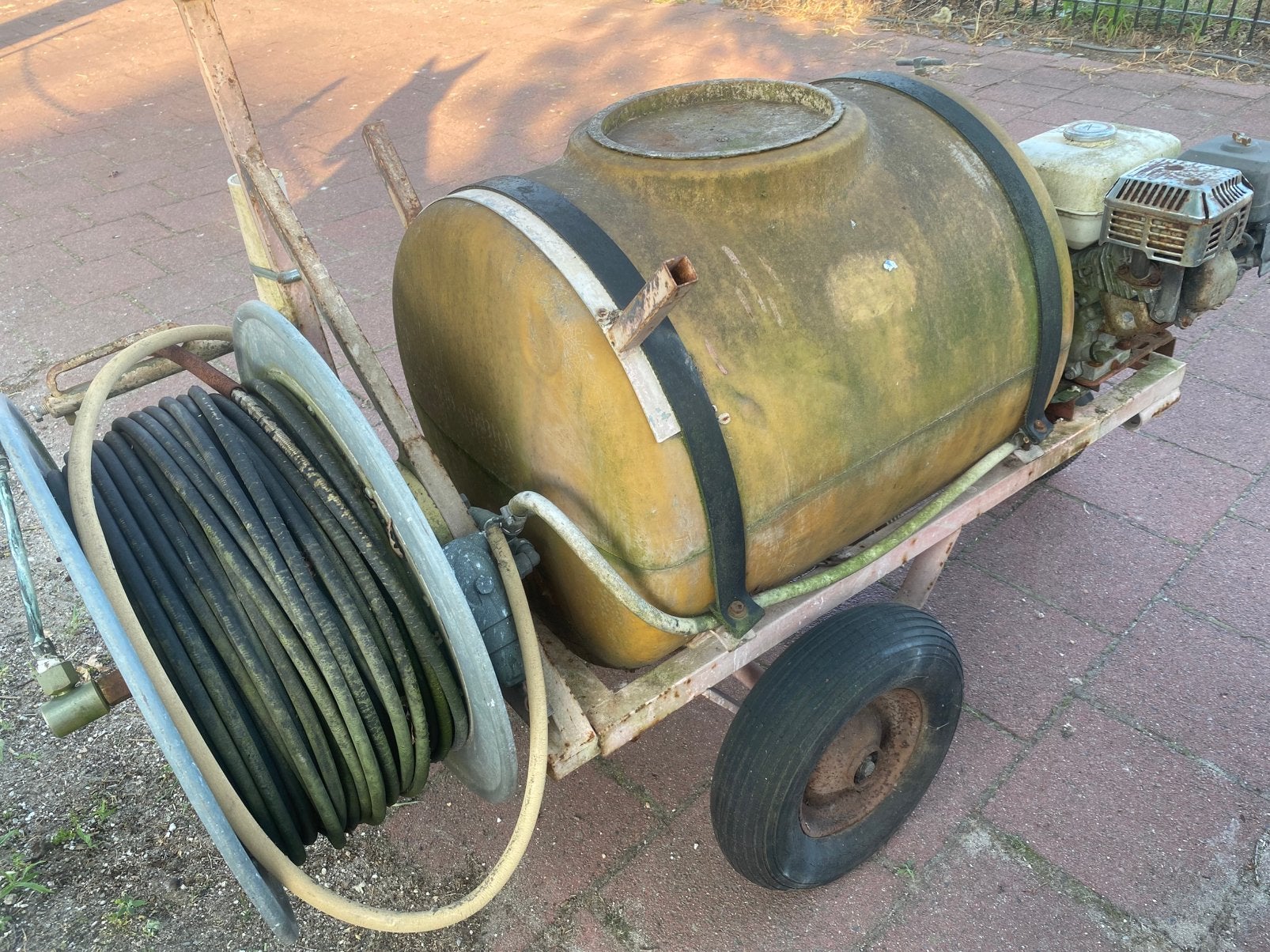 Gewassen bomen spuit, Ophalen, Zo goed als nieuw, Tuinslang