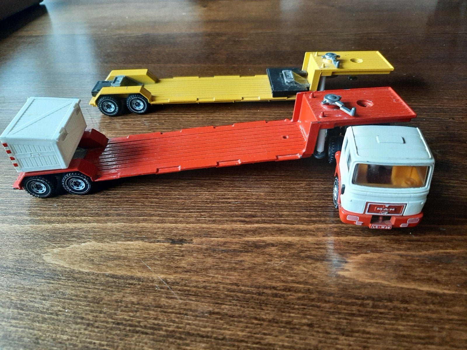 Siku MAN vrachtwagen met opleggers (vintage), Ophalen of Verzenden, Gebruikt